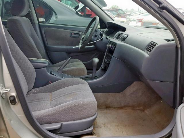 JT2BG22K810576413 - 2001 TOYOTA CAMRY CE SILVER photo 5