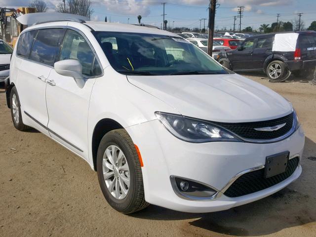 2C4RC1BG6KR624988 - 2019 CHRYSLER PACIFICA T WHITE photo 1