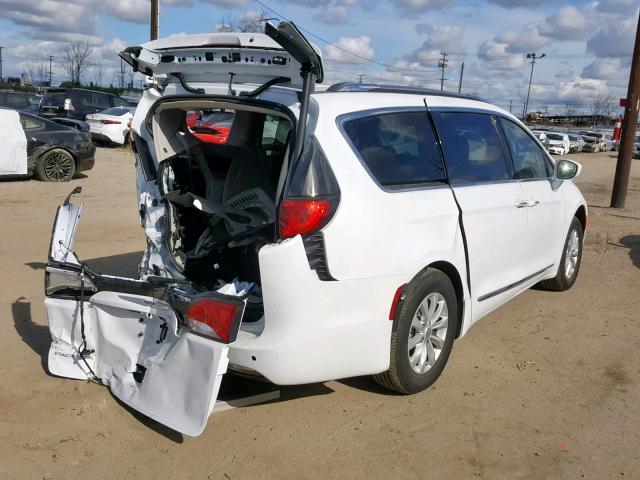 2C4RC1BG6KR624988 - 2019 CHRYSLER PACIFICA T WHITE photo 4