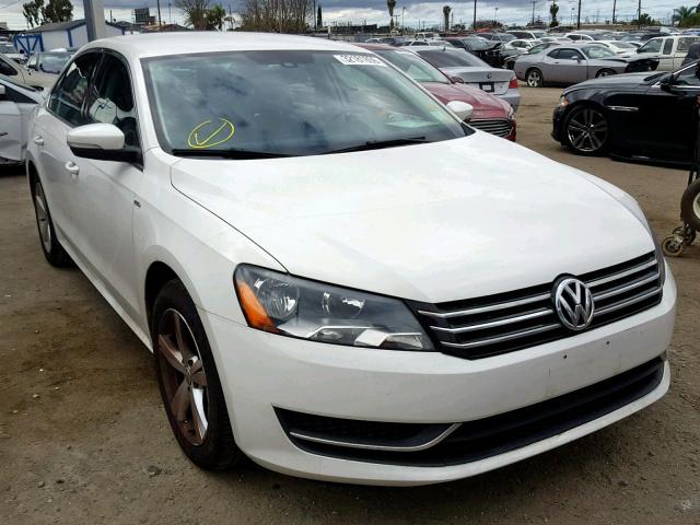 1VWAS7A39EC039592 - 2014 VOLKSWAGEN PASSAT S WHITE photo 1