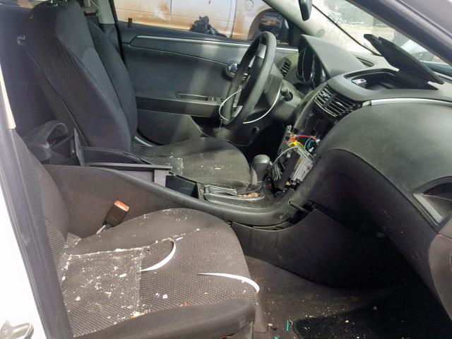 1G1ZC5E13BF252945 - 2011 CHEVROLET MALIBU 1LT 白色 照片 5