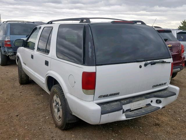 1GNDT13W62K227447 - 2002 CHEVROLET BLAZER WHITE photo 3