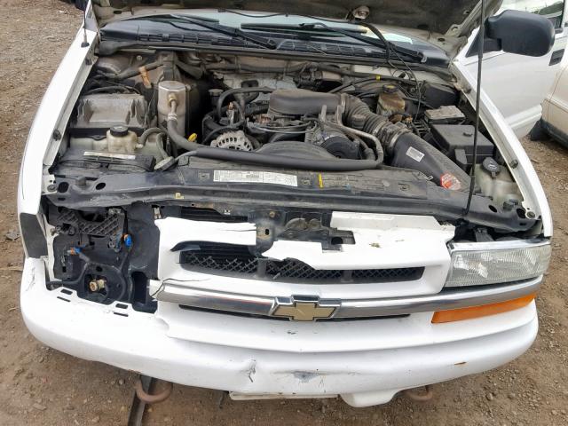 1GNDT13W62K227447 - 2002 CHEVROLET BLAZER WHITE photo 7