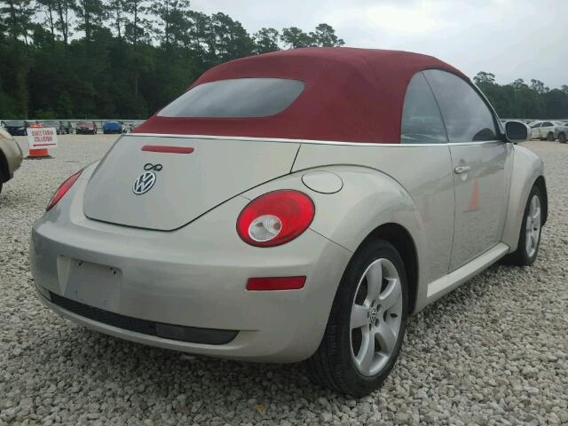 3VWSF31Y79M410539 - 2009 VOLKSWAGEN NEW BEETLE BEIGE photo 4