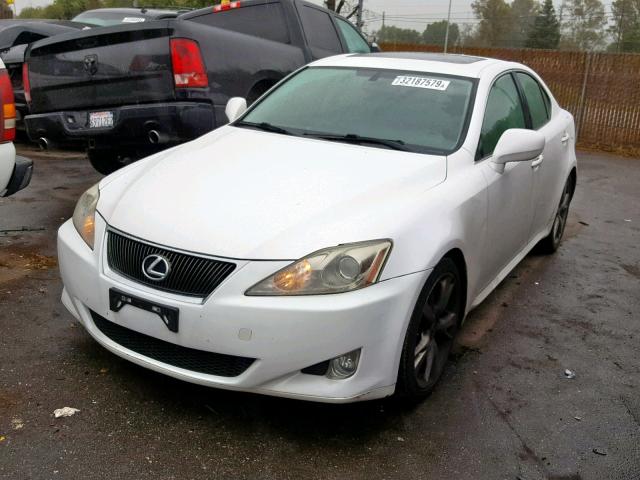 JTHBK262572034942 - 2007 LEXUS IS 250 WHITE photo 2