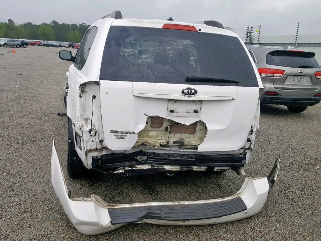 KNDMG4C73C6421354 - 2012 KIA SEDONA LX WHITE photo 9