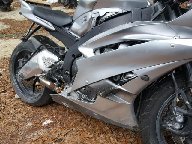 JYARJ12E86A005576 - 2006 YAMAHA YZFR6 L SILVER photo 9