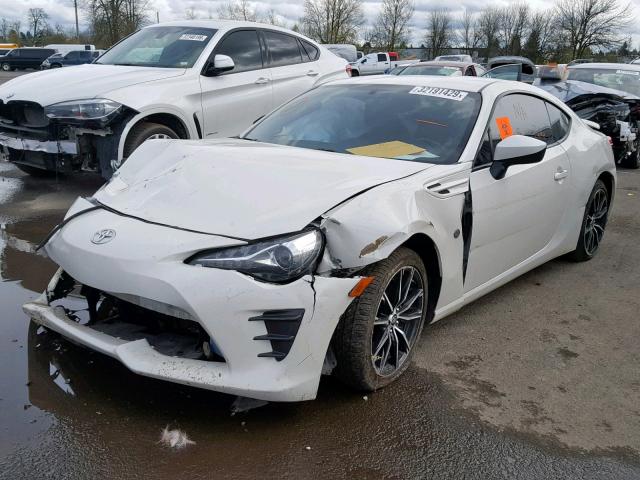 JF1ZNAA16H9705159 - 2017 TOYOTA 86 BASE WHITE photo 2