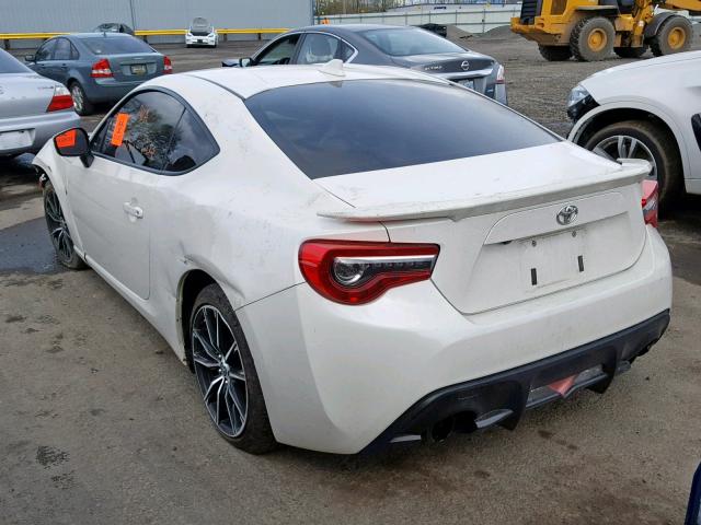 JF1ZNAA16H9705159 - 2017 TOYOTA 86 BASE WHITE photo 3