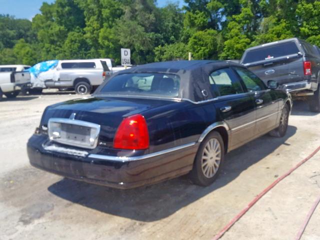 1LNHM82W43Y623890 - 2003 LINCOLN TOWN CAR S BLACK photo 4