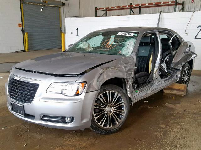 2C3CCAGGXEH179720 - 2014 CHRYSLER 300 S SILVER photo 2