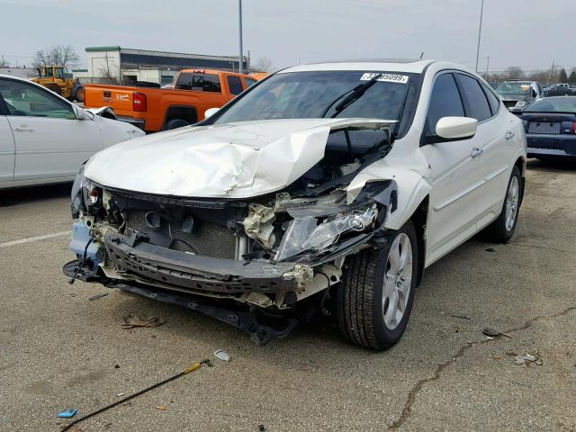 5J6TF2H57AL015760 - 2010 HONDA ACCORD CRO WHITE photo 2