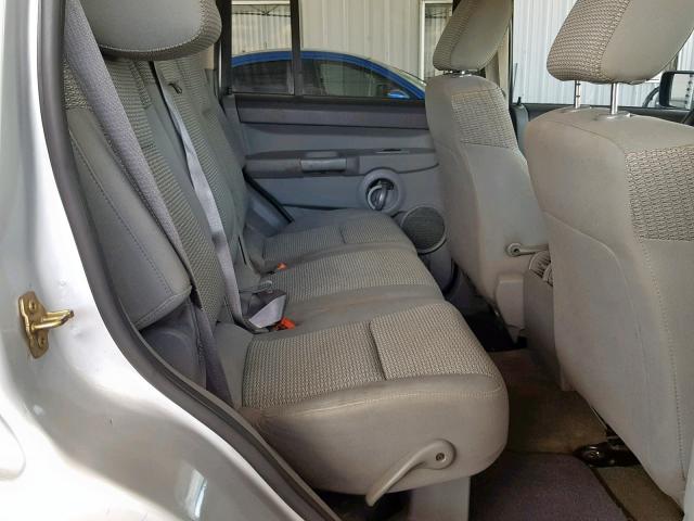 1J8HG48K46C238669 - 2006 JEEP COMMANDER SILVER photo 6