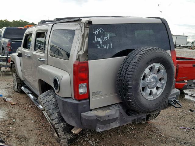 5GTEN13E288109070 - 2008 HUMMER H3 BEIGE photo 3