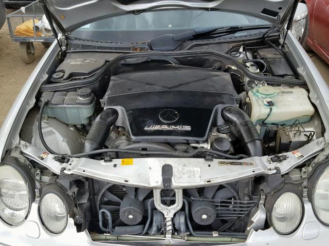 WDBLJ74G62T109007 - 2002 MERCEDES-BENZ CLK 55 AMG SILVER photo 7