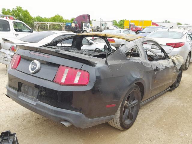 1ZVBP8CH3A5112734 - 2010 FORD MUSTANG GT BLACK photo 4