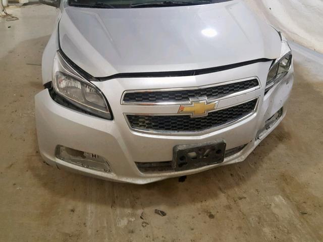 1G11B5SA8DF328764 - 2013 CHEVROLET MALIBU LS SILVER photo 9