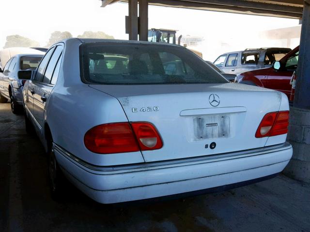 WDBJF72F0VA521491 - 1997 MERCEDES-BENZ E 420 WHITE photo 3