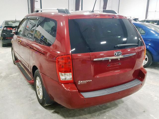 KNDMG4C71B6381323 - 2011 KIA SEDONA LX RED photo 3