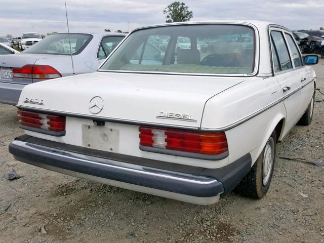 WDBAB23A5CB344543 - 1982 MERCEDES-BENZ 240 D WHITE photo 4