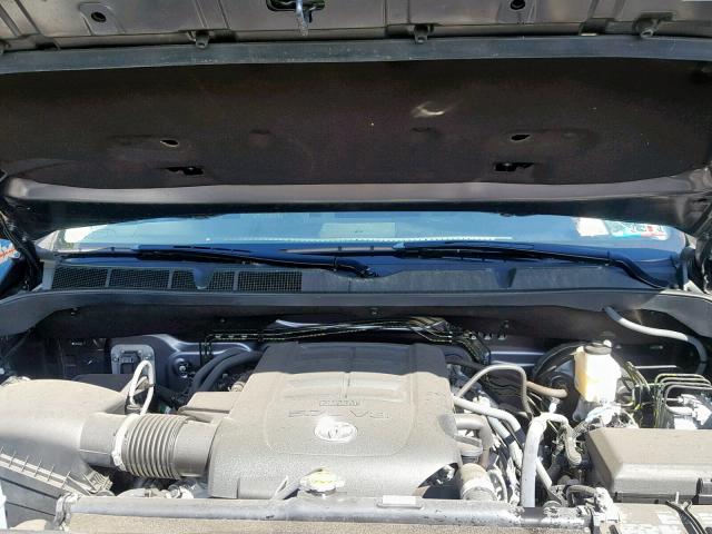 5TFDY5F19JX678911 - 2018 TOYOTA TUNDRA CRE GRAY photo 7