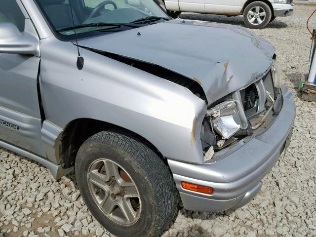 2CNBJ634636917426 - 2003 CHEVROLET TRACKER LT SILVER photo 9