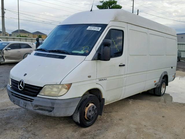 WD2YD542535498881 - 2003 MERCEDES-BENZ SPRINTER 3 WHITE photo 2