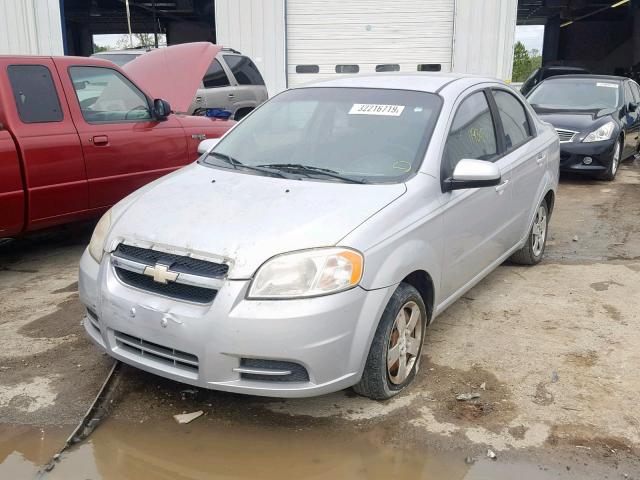 KL1TD5DE8AB070024 - 2010 CHEVROLET AVEO LS SILVER photo 2