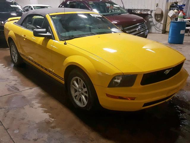 1ZVFT84N955252388 - 2005 FORD MUSTANG YELLOW photo 1