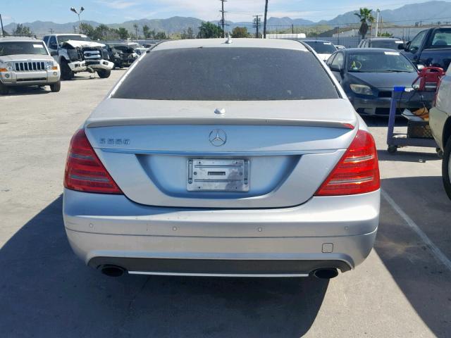 WDDNG71X77A057053 - 2007 MERCEDES-BENZ S 550 SILVER photo 9