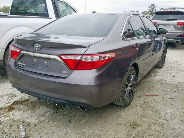 4T1BF1FK7FU875918 - 2015 TOYOTA CAMRY LE GRAY photo 4