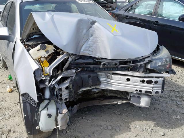 1FAHP3GN9AW130686 - 2010 FORD FOCUS SES SILVER photo 9