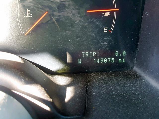 5LMFU27R24LJ29577 - 2004 LINCOLN NAVIGATOR Argent photo 8