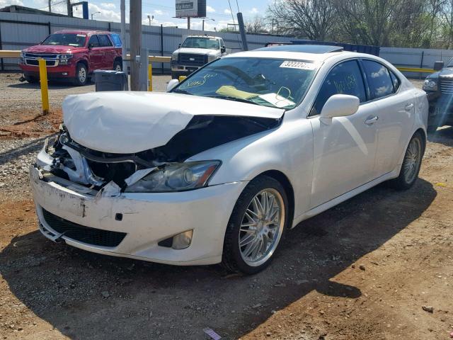 JTHBE262382014150 - 2008 LEXUS IS 350 WHITE photo 2