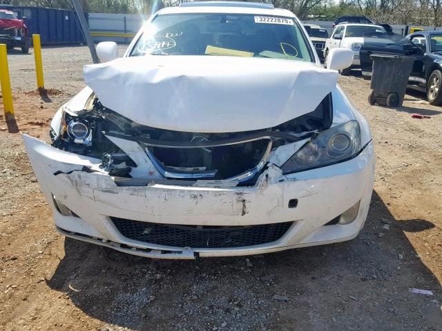 JTHBE262382014150 - 2008 LEXUS IS 350 WHITE photo 9