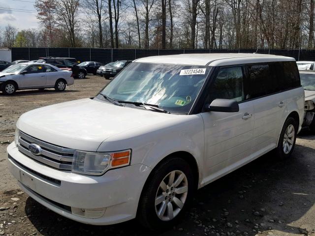 2FMDK51C59BB07487 - 2009 FORD FLEX SE WHITE photo 2