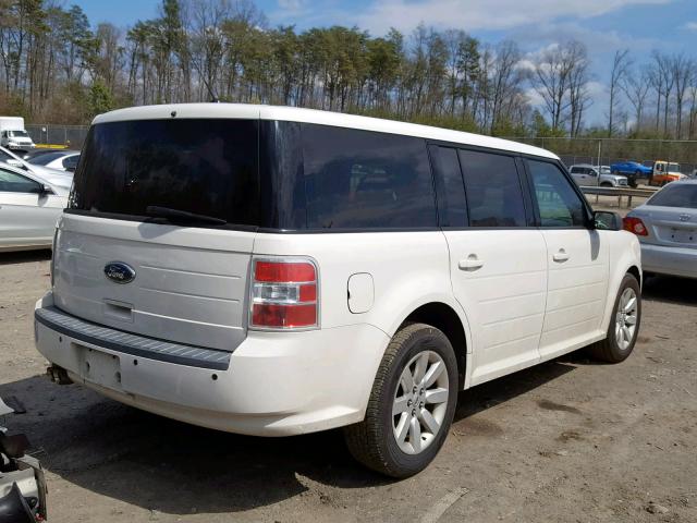 2FMDK51C59BB07487 - 2009 FORD FLEX SE WHITE photo 4