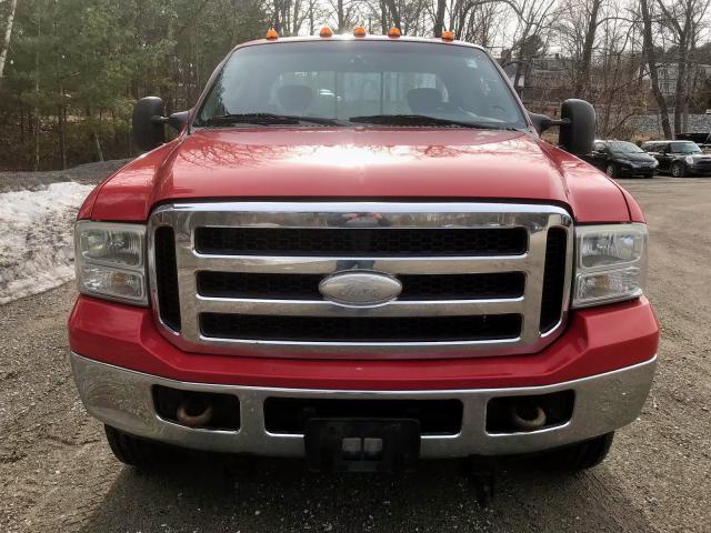 1FTWX31P26EB27699 - 2006 FORD F350 SRW S RED photo 5