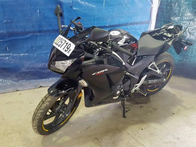 MLHNC5104F5100572 - 2015 HONDA CBR300 R BLACK photo 2