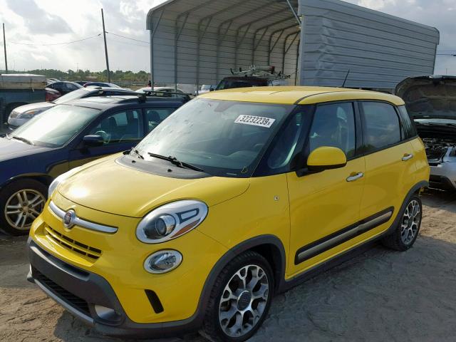 ZFBCFADH1EZ018983 - 2014 FIAT 500L TREKK YELLOW photo 2