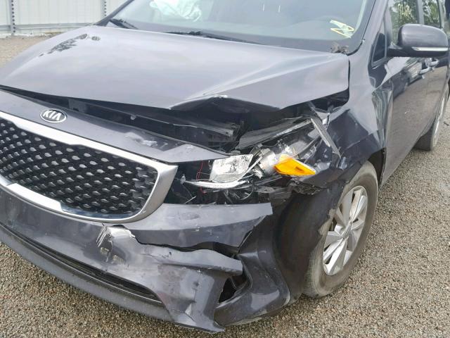 KNDMB5C1XG6119792 - 2016 KIA SEDONA LX GRAY photo 9