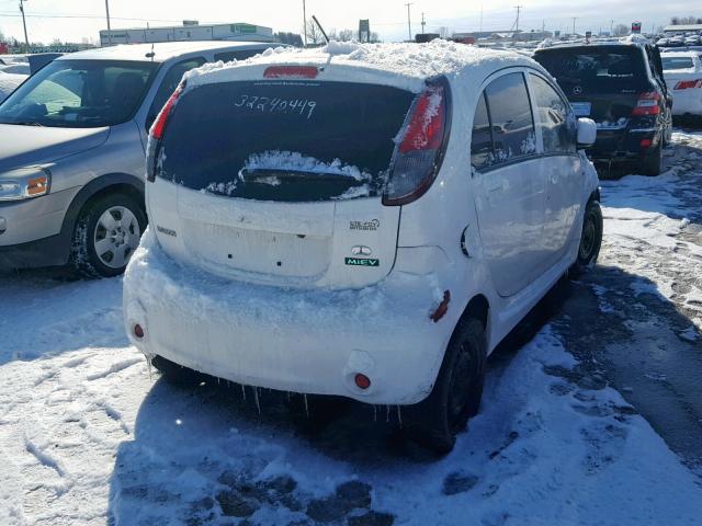 JA3215H1XCU609205 - 2012 MITSUBISHI I MIEV ES WHITE photo 4