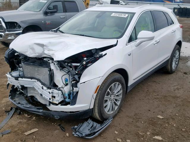 1GYKNDRS4HZ168327 - 2017 CADILLAC XT5 LUXURY WHITE photo 2