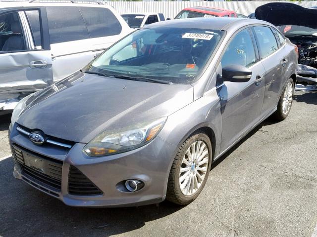 1FAHP3J2XCL206158 - 2012 FORD FOCUS TITA GRAY photo 2