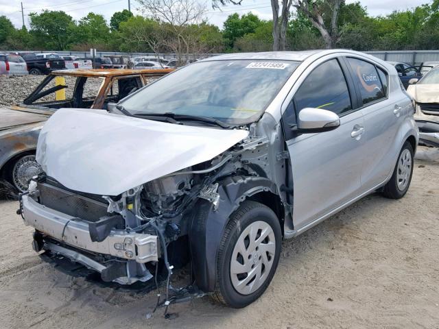 JTDKDTB35G1125800 - 2016 TOYOTA PRIUS C SILVER photo 2