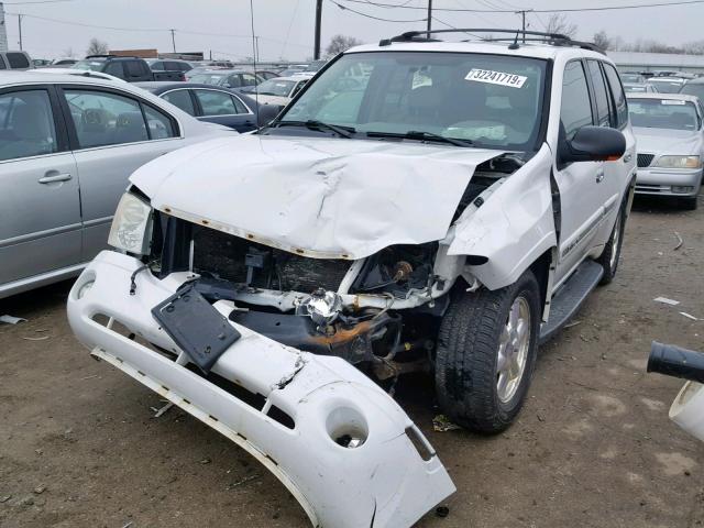 1GKDT13S052125446 - 2005 GMC ENVOY WHITE photo 2