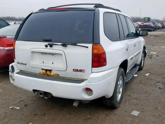 1GKDT13S052125446 - 2005 GMC ENVOY WHITE photo 4