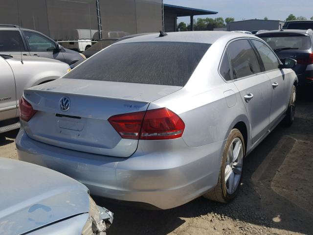 1VWBV7A35FC069377 - 2015 VOLKSWAGEN PASSAT SE SILVER photo 4