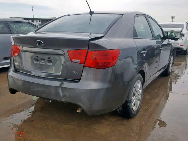 KNAFU4A24D5719425 - 2013 KIA FORTE EX GRAY photo 4