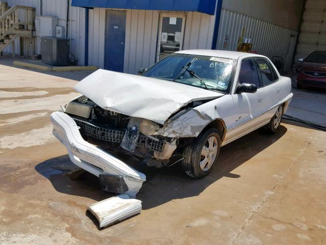 1G4NV55MXRC274488 - 1994 BUICK SKYLARK CU WHITE photo 2